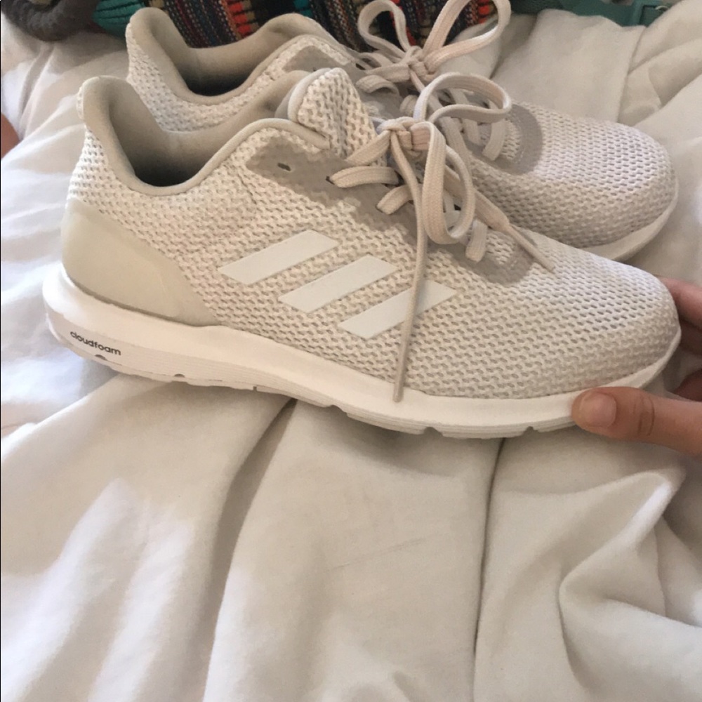 Adidas cloud foam women’s tennis shoes